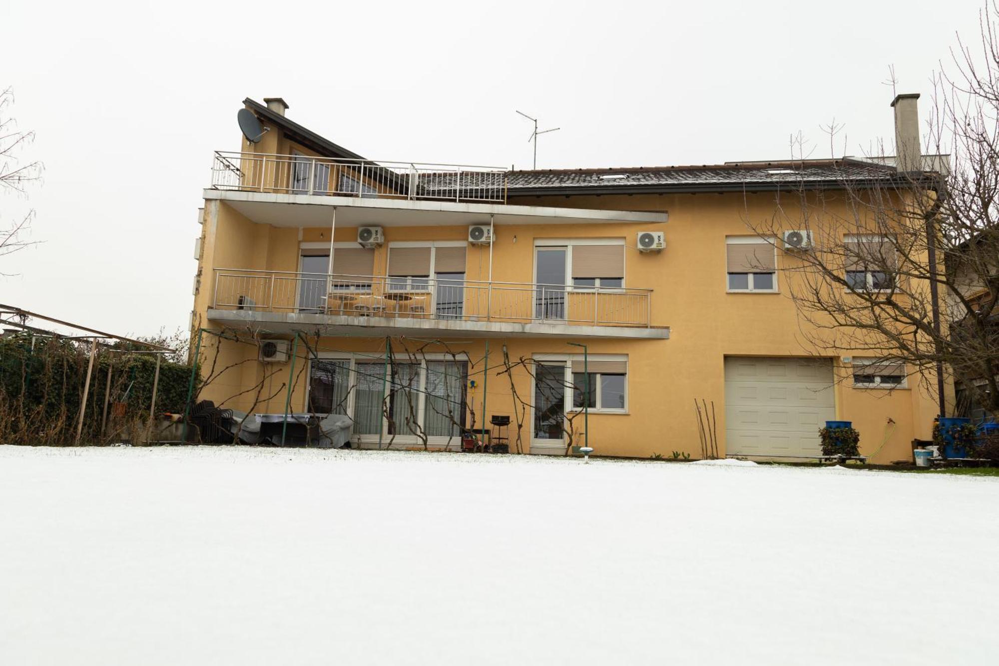 Bolek Mansion Apartamento Banja Luka Exterior foto