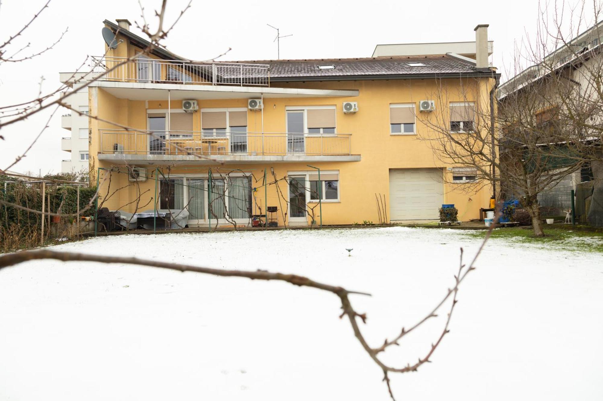 Bolek Mansion Apartamento Banja Luka Exterior foto